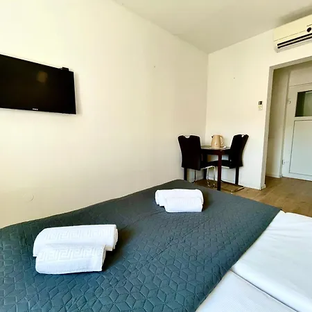 The Rise Studio Apartments Pula Exterior photo