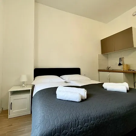 The Rise Studio Apartments Pula Exterior photo